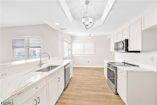 Foto del edificio - 14819 Laguna Dr