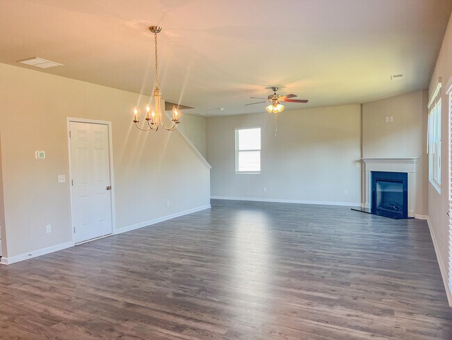 Foto del edificio - 430 Furlough Dr