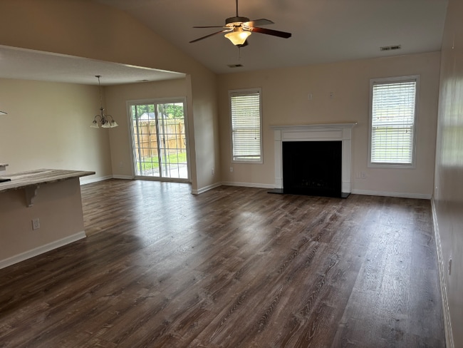 Building Photo - 312 S Brandon Way