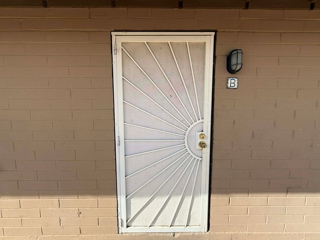 Photo - 5433 E 30th St (Tucson, AZ) Apartment
