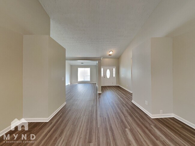 Foto del edificio - 240 Crestworth Crossing