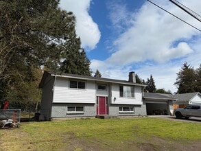 Building Photo - 15300 NE 39th St