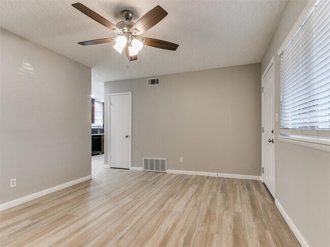 Foto del edificio - 1626 Denison Dr