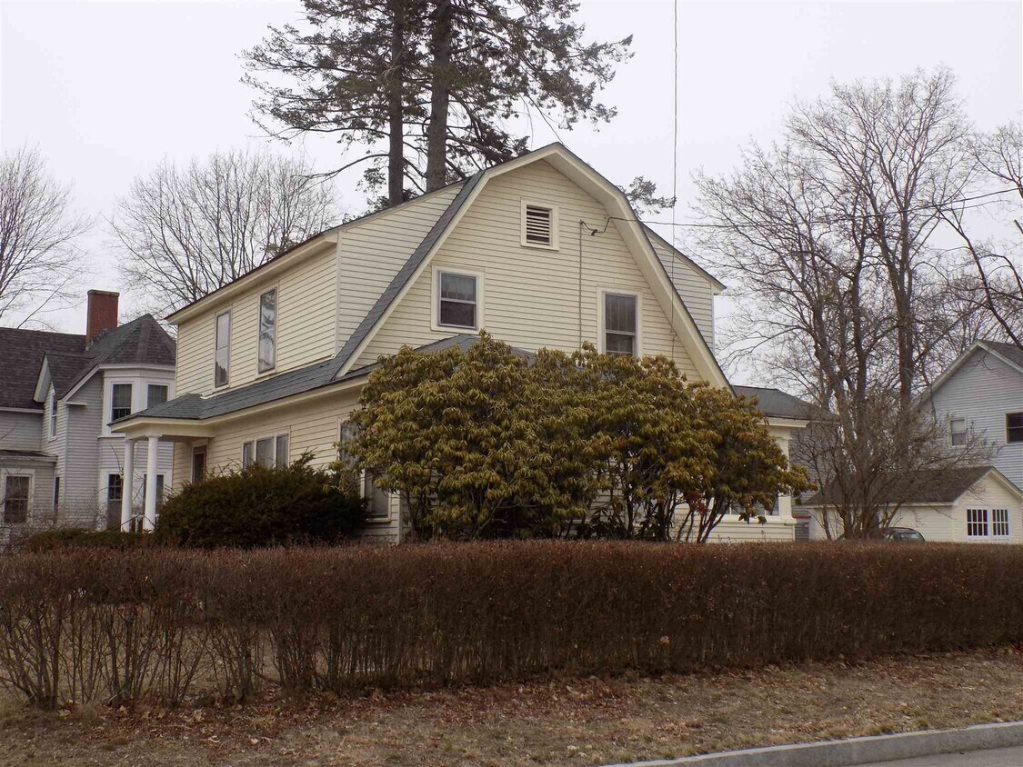 Primary Photo - 76 Charles St