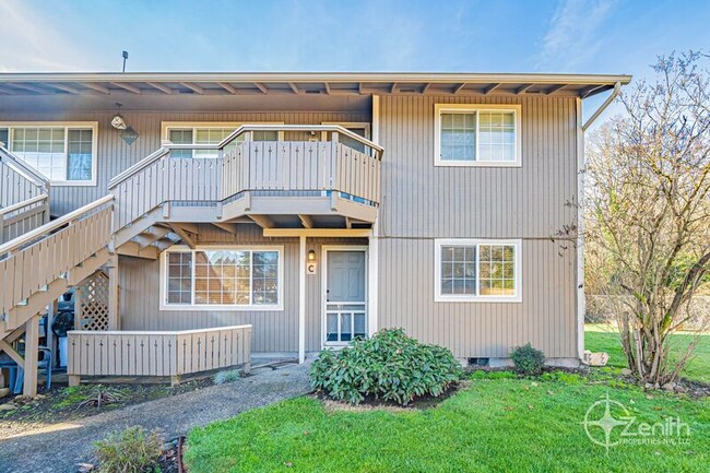 Building Photo - 10809 NE 48th Cir