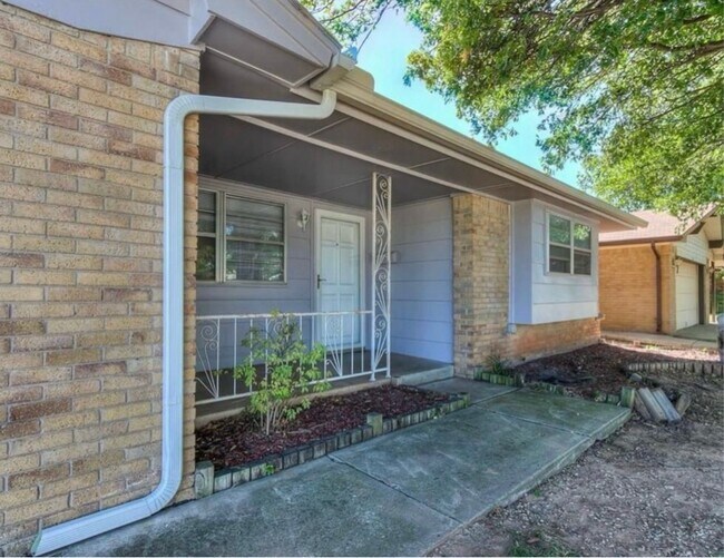 Building Photo - 309 Kimberly Ln