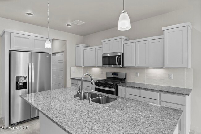 Foto del edificio - 3684 Springhaven Lp