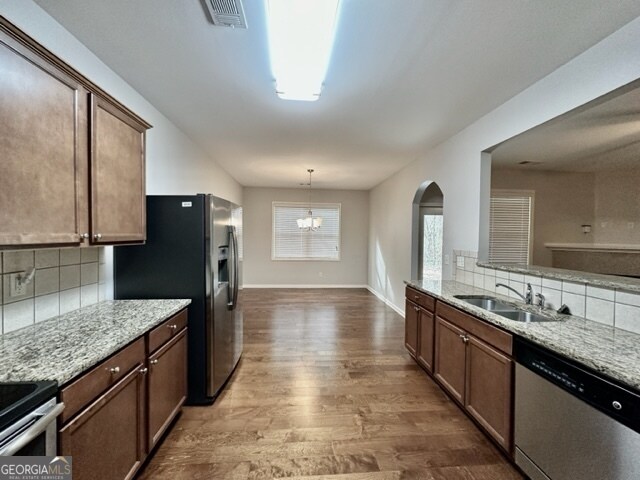Foto del edificio - 387 Franklin Ln