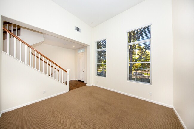 Building Photo - 27007 Edgewater Lnr