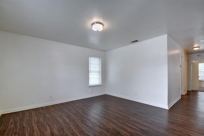 Foto del edificio - 129 Coleman St