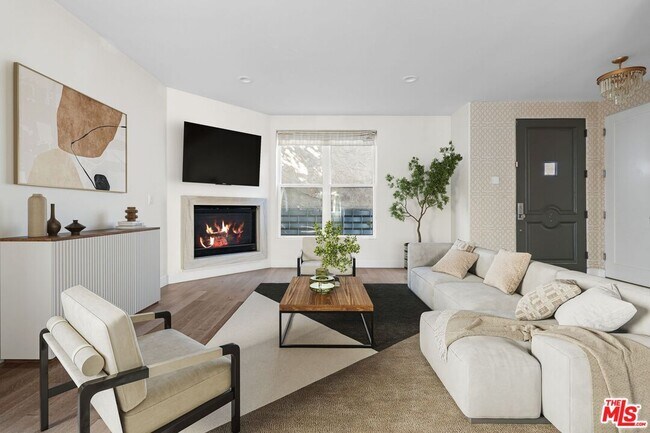 Foto del edificio - 1745 S Barrington Ave