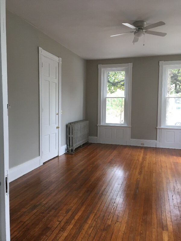 Building Photo - 2341 W McMicken Ave