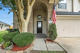 Building Photo - 8002 Blackcherry Ln