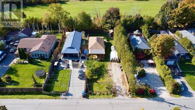 Photo du bâtiment - 1556 Houston Ave