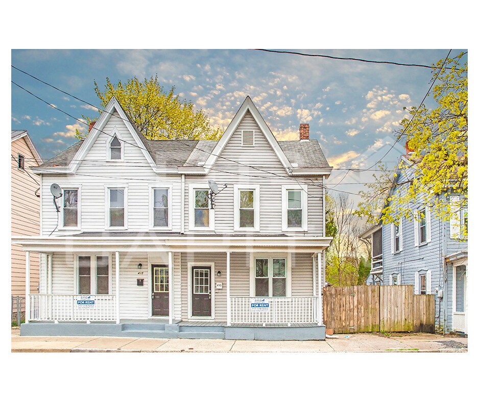 413 N Pitt St, Carlisle, PA 17013 Townhome Rentals in Carlisle PA