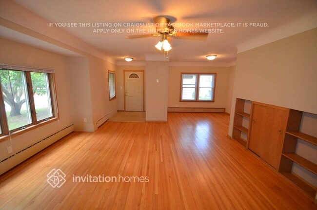 Building Photo - 1440 Harmony Dr