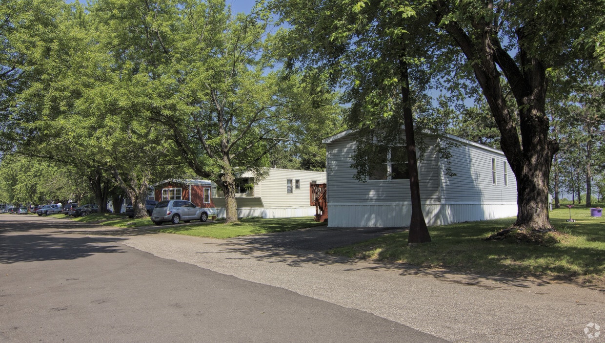 Meadows Apartments in Monticello, MN
