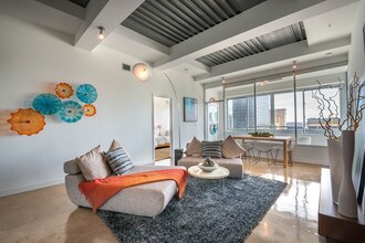 Mosaic Apartments Rentals Dallas Tx Building Photo Mosaic Apartments