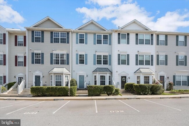 Building Photo - 8834 Goose Landing Cir
