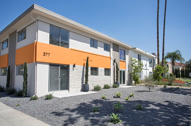 Building Photo - 377 W Lexington Dr