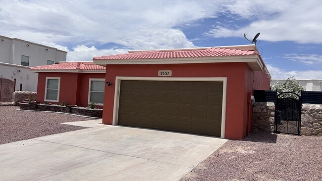 Building Photo - 3537 Tierra Vergel Dr