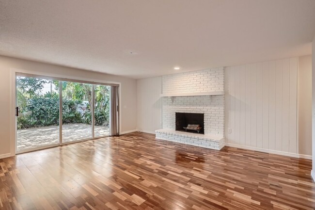 Building Photo - 1431 Croydon Drive