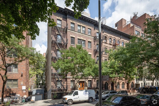 Building Photo - 157 E 89th St