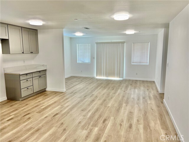 Foto del edificio - 1505 W 7th St