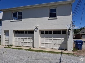 Building Photo - 204 5th St