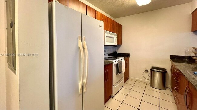 Foto del edificio - 1200 Brickell Bay Dr