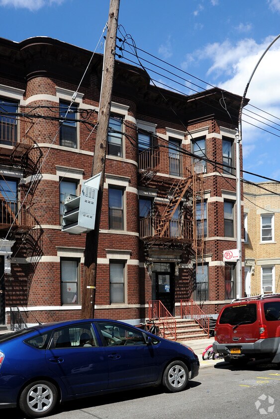 Building Photo - 30-16 43rd St