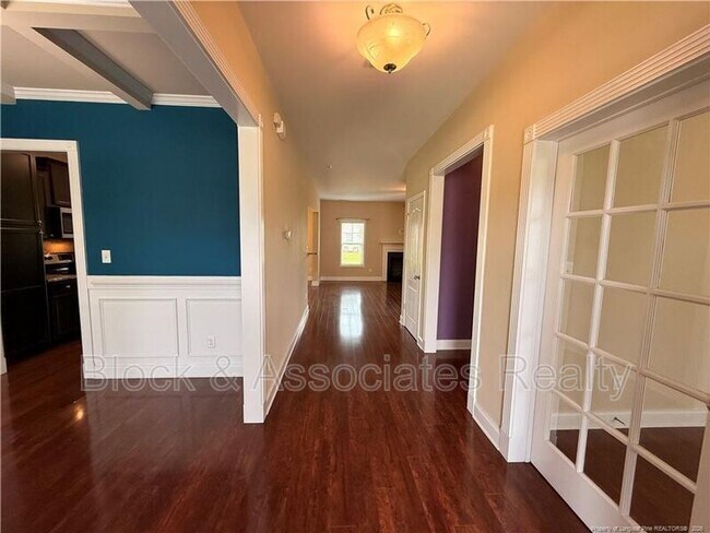 Foto del edificio - 1705 Bluffside Dr