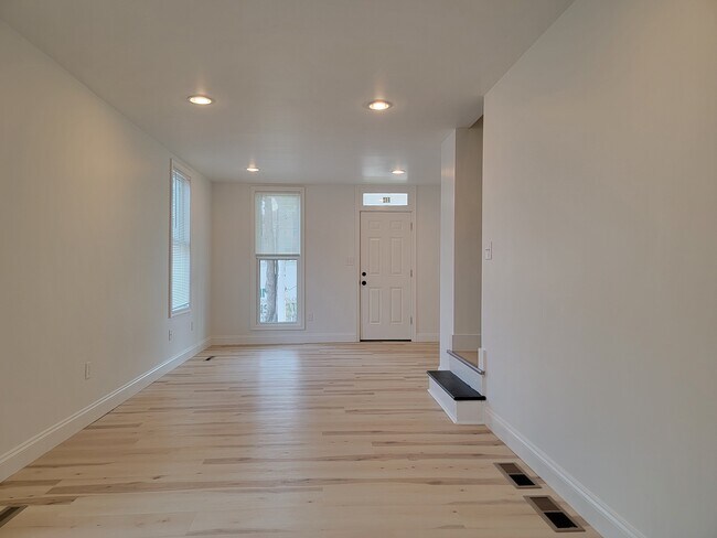 Foto del edificio - 113 E Chestnut St