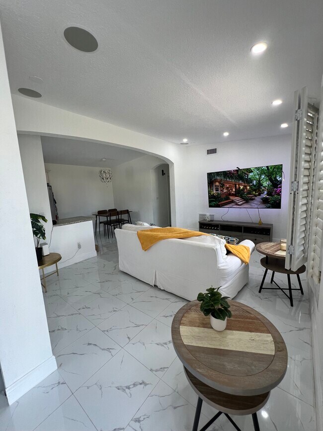 Foto del edificio - 4170 NE 15th Ave