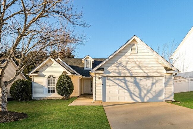 Building Photo - 1045 Meadow Glen Cir