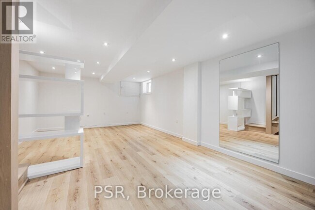Building Photo - 371 McRoberts Ave