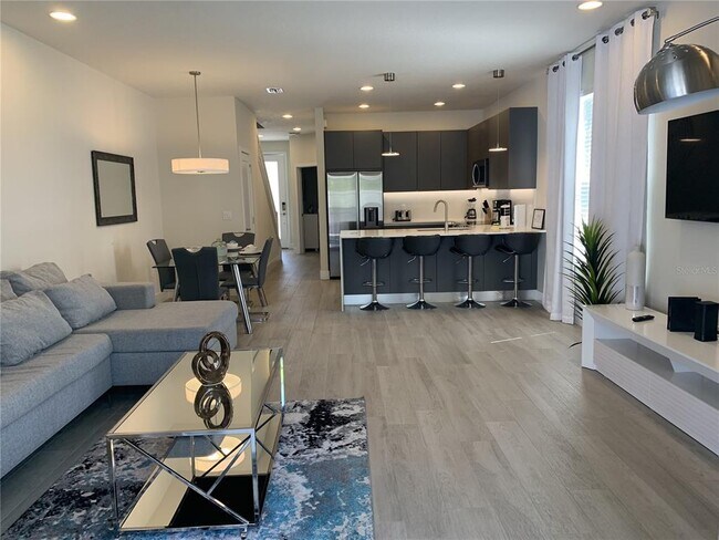 Building Photo - 17301 Hidden Forest Dr