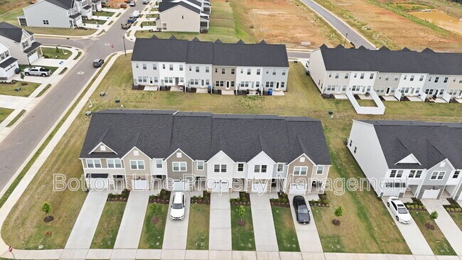 Building Photo - 27 Broward Ln