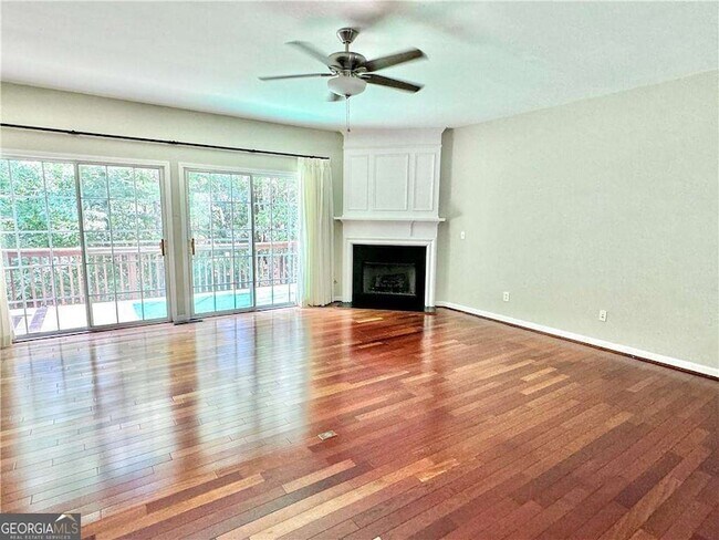 Foto del edificio - 3389 Lathenview Ct