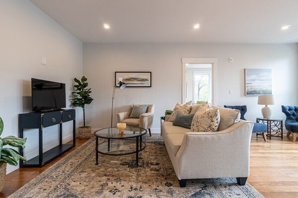 Building Photo - 874 South St