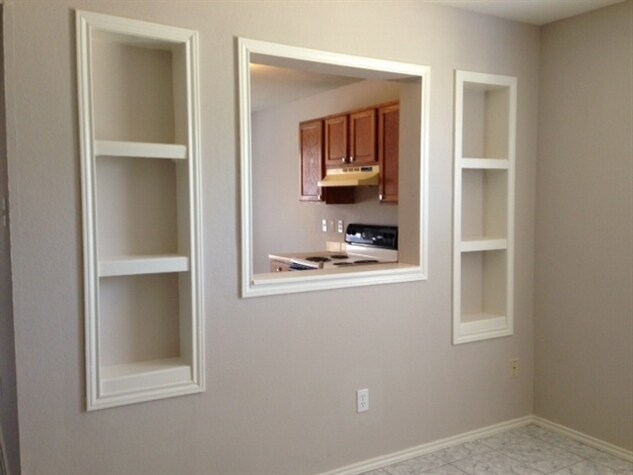 Dining Area - Bellaire Townhomes
