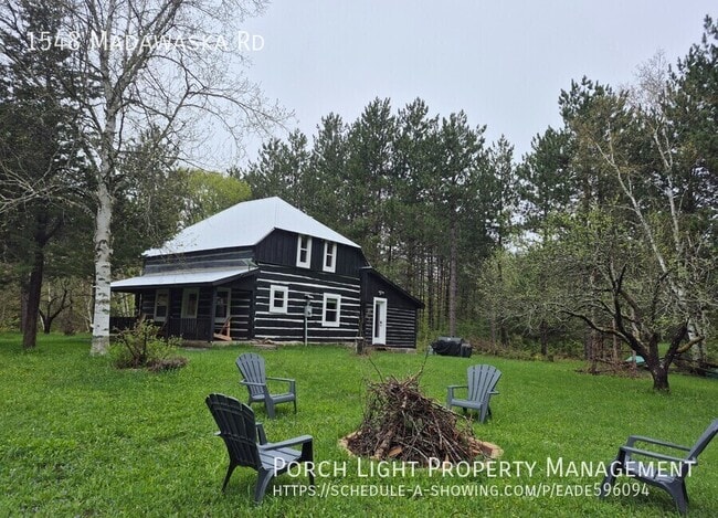 Building Photo - Mid-Term 1 month to 7 month term available