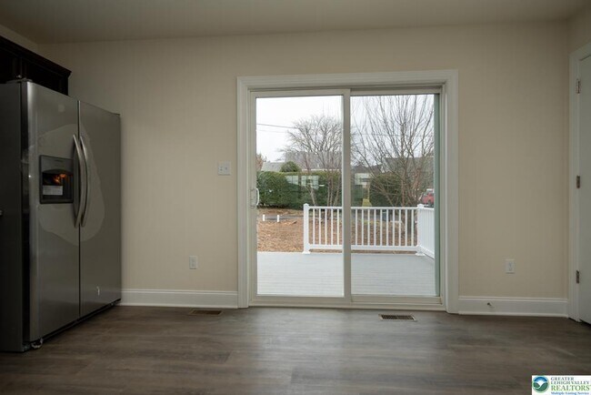 Foto del edificio - 1641 Riegel St