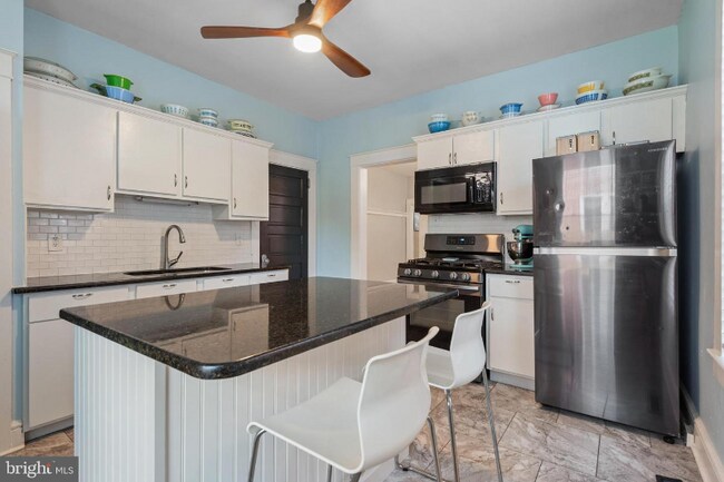 Foto del edificio - 153 E Ross St