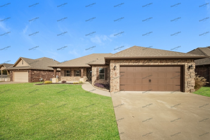 Photo - 20551 Frontier Ave (Harrah, OK)