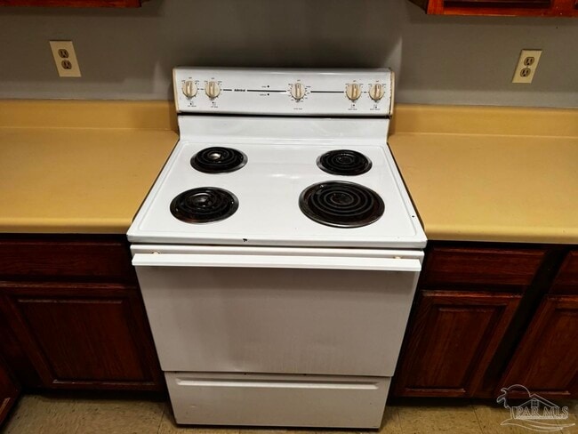 Foto del edificio - 8210 Kipling St