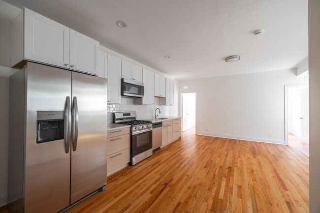 Photo - 3107 North Harding Avenue #2N Apartment