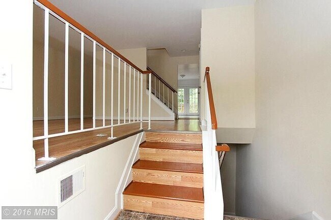 Building Photo - 14603 Cambridge Cir