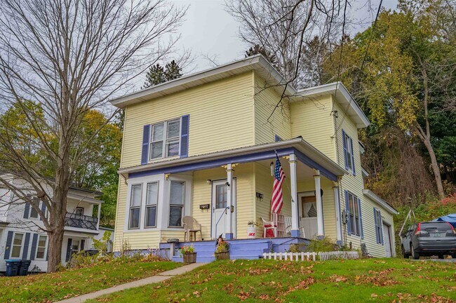 Foto del edificio - 18 Eastern Ave