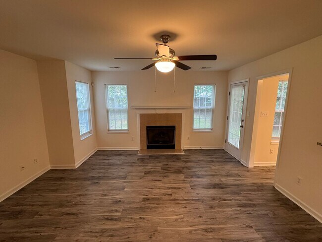 Foto del edificio - 6610 Cedar Cliff Dr